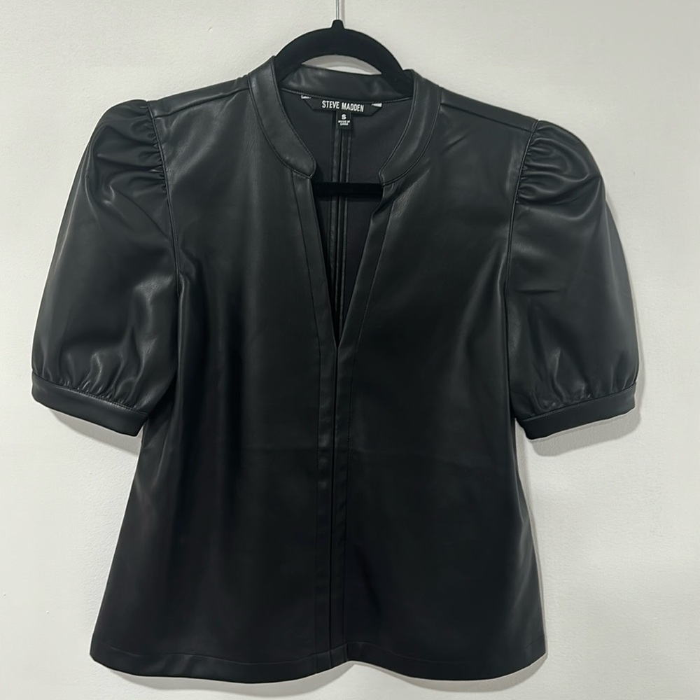 Steve Madden leather vneck, puckered shoulder, wide A line, closet must-have